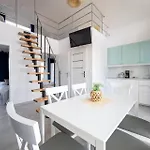 Sunhouses - Nad Morzem