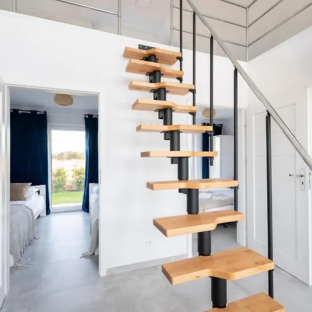 Sunhouses - Nad Morzem ダルウォボ