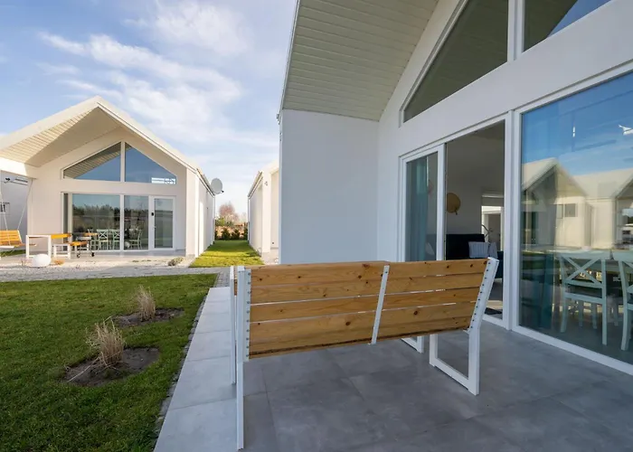 Sunhouses - Nad Morzem